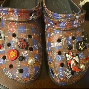 Women’s size 9 cruella crocs